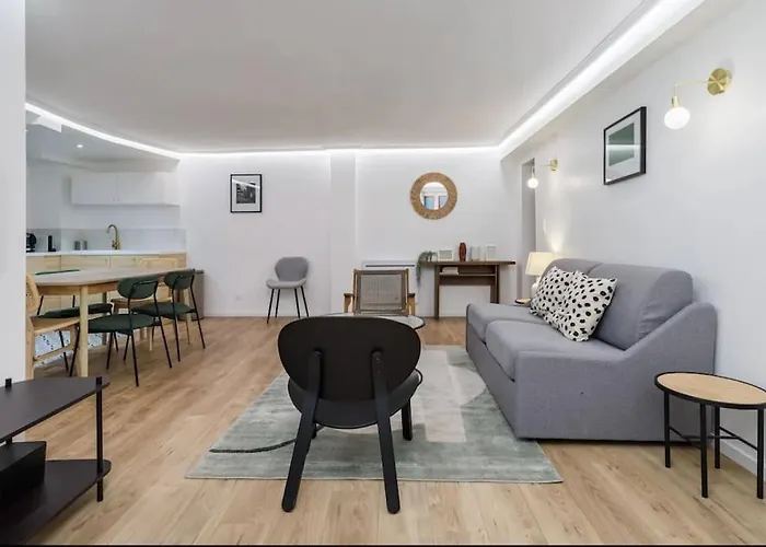 Spacious Apartment In Opera With 3Bdr For 6Pax